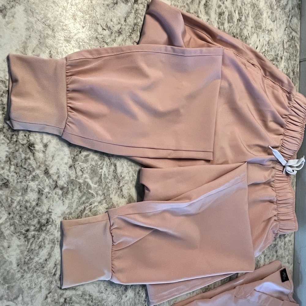 Women’s light pink Top and bottom scrub set - Picture 6 of 12